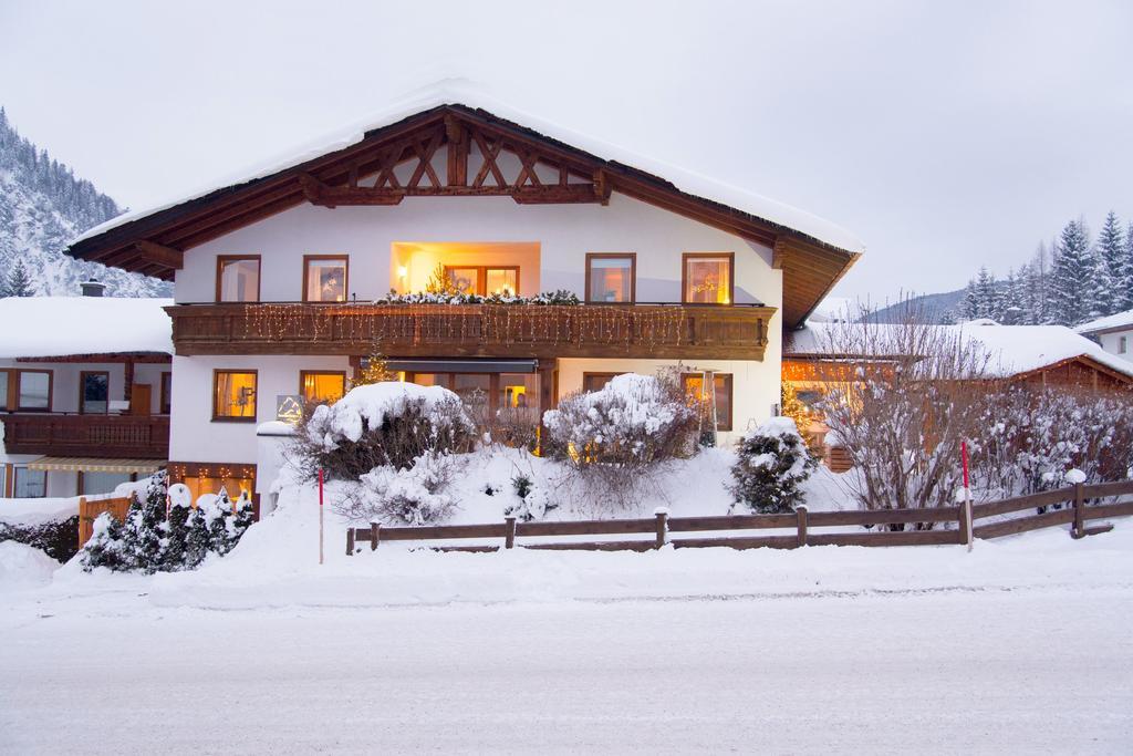 Alpen Appartements Marlene Ehrwald Esterno foto
